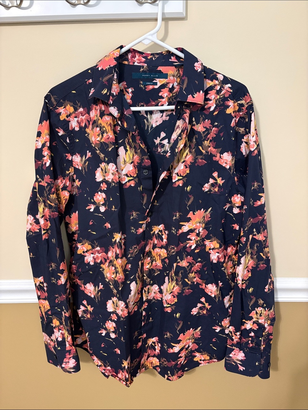 Perry Ellis Navy Floral Long-Sleeve Button-Up Shirt